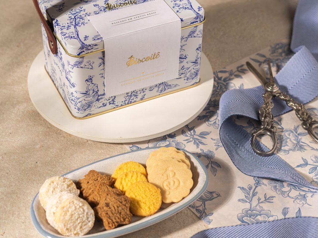 Biscoitê lança coleção de Dia das Mães com inspiração francesa e biscoitos artesanais. Presentes sofisticados unem tradição e afeto.
