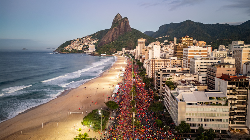 Strava reúne criadores de conteúdo e leva ativações especiais para a Maratona do Rio 2025