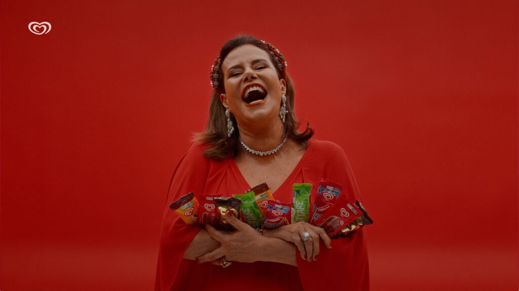 Narcisa estrela campanha de "Ki Loucura de Kibon", que sorteará novo milionário do Brasil