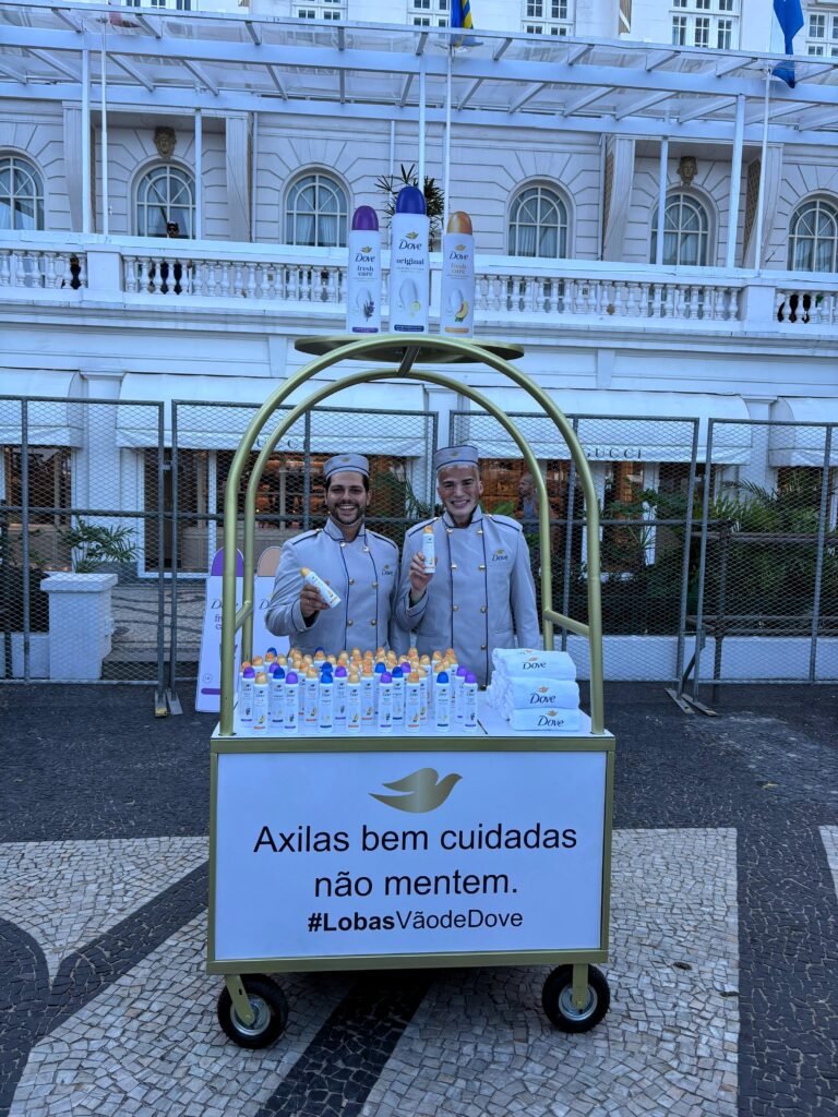 Todo Mundo no Rio: Dove leva ação com brindes e experiência para fãs nas ruas