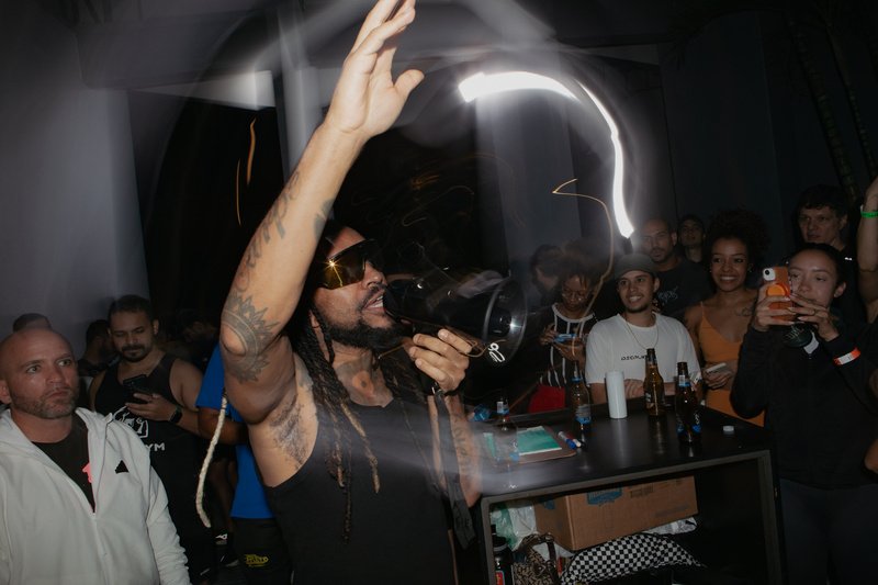 Estrella Galicia participa de ação que uniu música, corrida e lifestyle com Rael