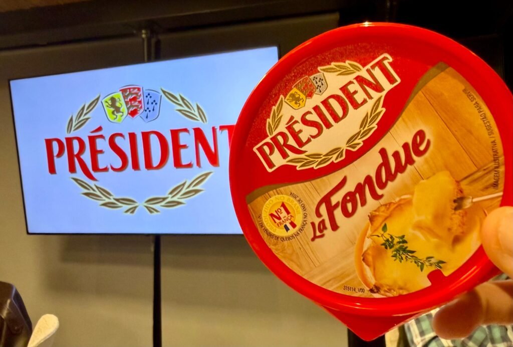 Président lança campanha “Bora Cozinhar” e apresenta fondue produzido no Brasil