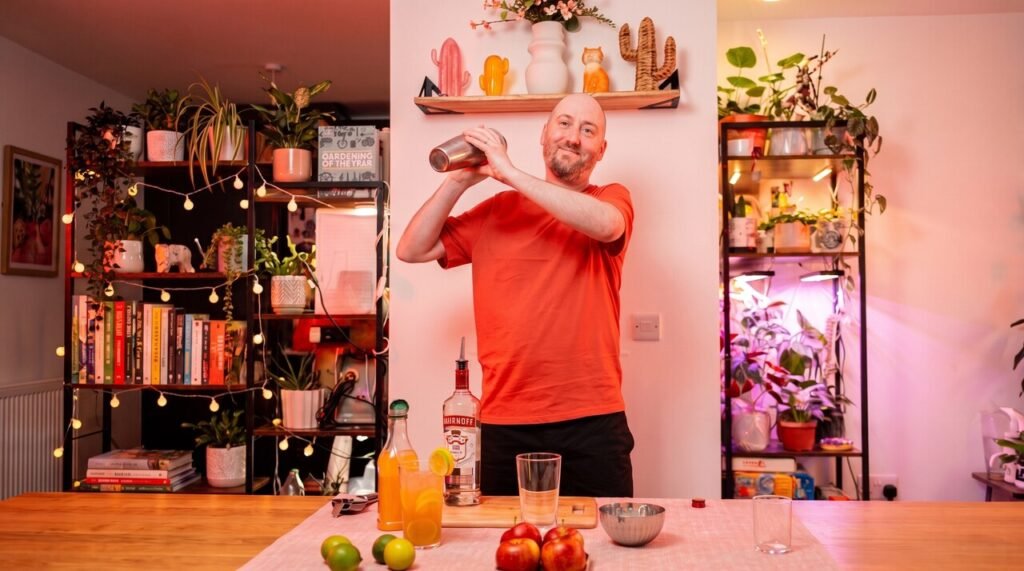 Smirnoff entra em trend da Copa e leva Caipiroff para desafio de Gus Hully