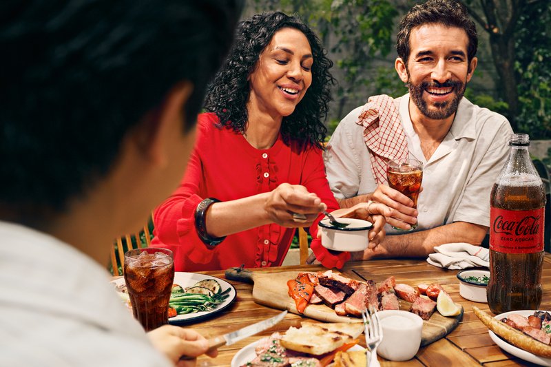 Coca-Cola lança campanha de Dia dos Pais para incentivar momentos em família