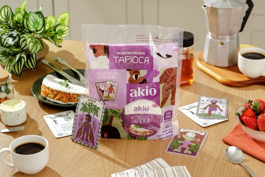 Akio transforma embalagem de tapioca em coleção sobre o folclore brasileiro