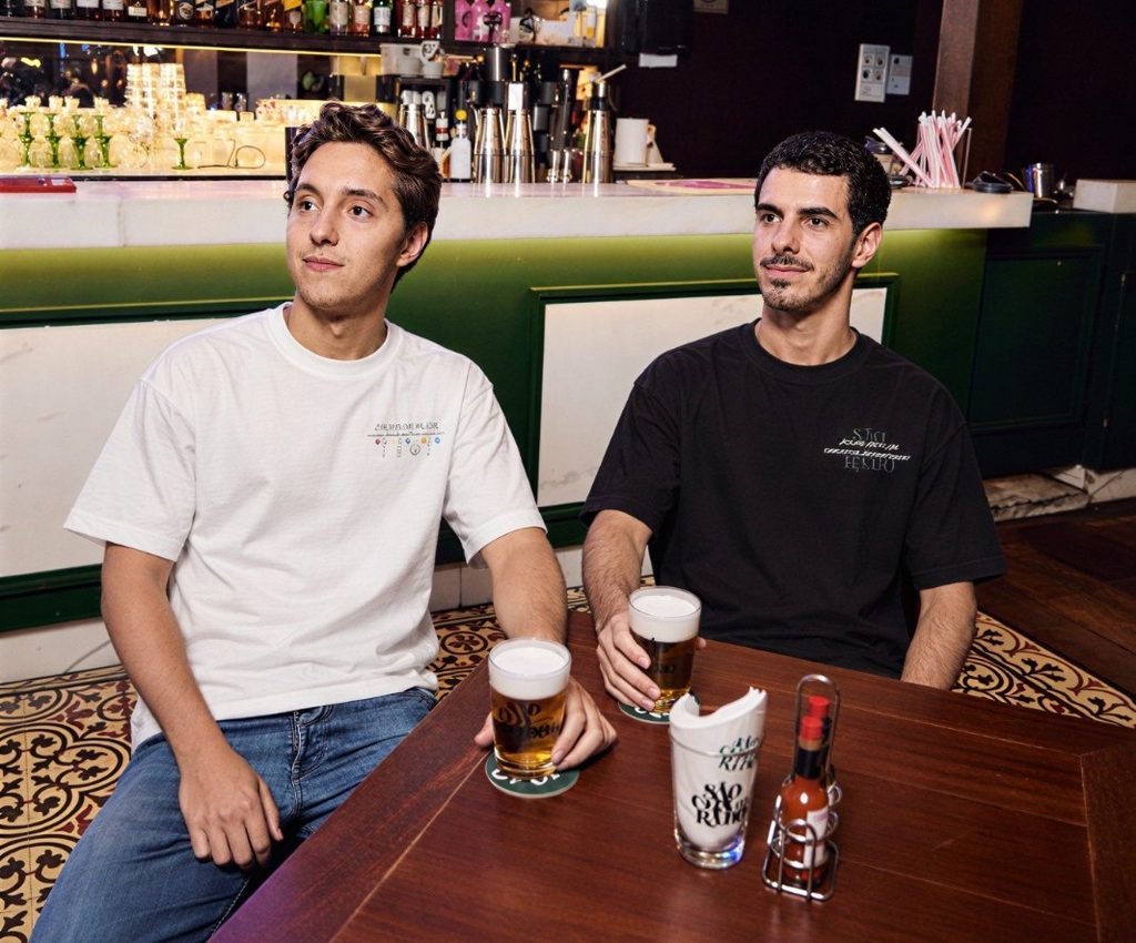 São Conrado e Jours de Pluie lançam collab exclusiva de camisetas