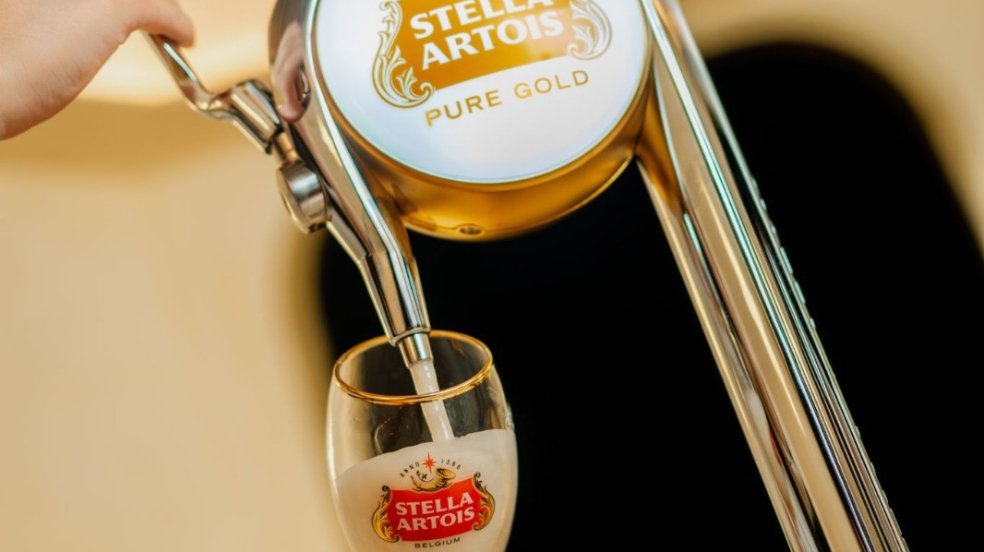 Stella Pure Gold ganha versão draft e chega a restaurantes de SP e RJ